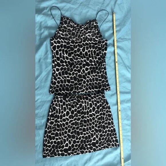 90’s A byer black/white giraffe print top/skirt, looks like a dress when on. - Picture 1 of 4